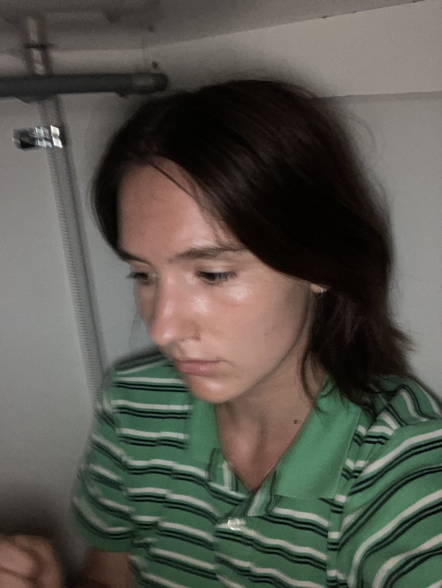 Non_binary_c0d3's tweet photo. @miss_takes98 This isn’t a joke please Beth let me out https://t.co/LmGApLHMyd