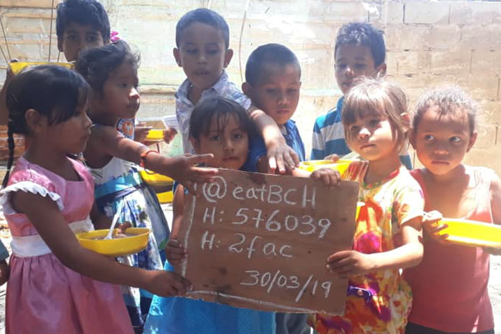 eatBCH_SS's tweet photo. Support our flipstarter to continue to provide cooked meal and food bags to our neighbors this holiday season. In @eatBCH_VE and @eatBCH_SS https://t.co/XkAuFCcMVa #SouthSudan #BitcoinCash #BCHadaption #BCHEducation https://t.co/kBTnkndLAN