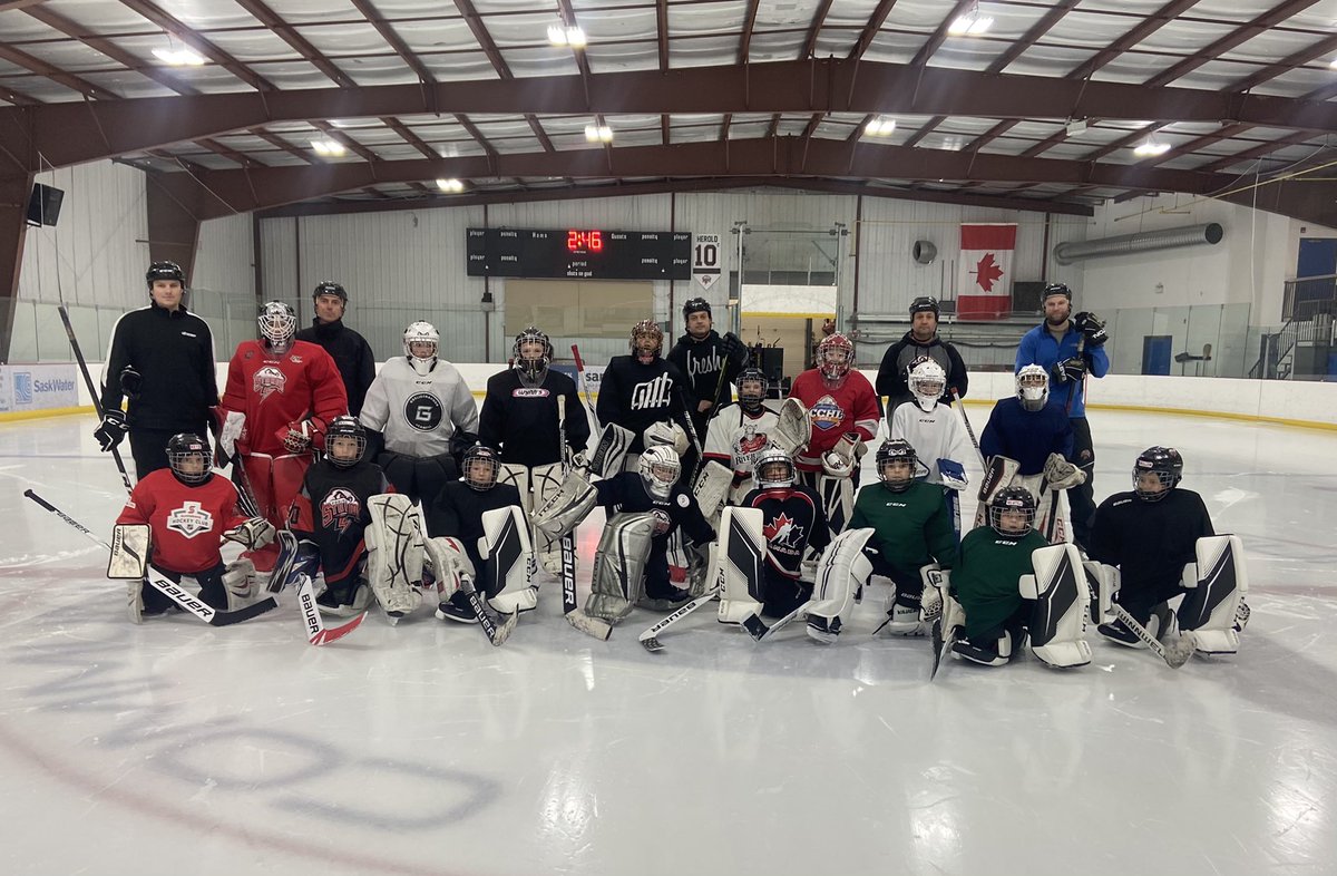 PrairieStormSK's tweet photo. Today was the Day 1 of the PSMHA Goalie Development Series being offered free of charge for anyone in U9 or U11 to come give the position a try. Thanks to #IncreasePerformance for working with all these future goalies. Full details are available at https://t.co/WSap3y0JhN https://t.co/sGxtSoRZXl