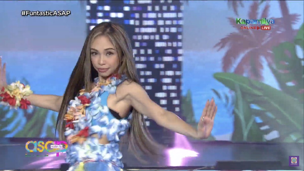 ASAPOfficial's tweet photo. Igalaw-galaw ang katawan with our Dancefloor Sweetheart, Maymay! 
#FuntasticASAP https://t.co/jeIb3I0ZBW