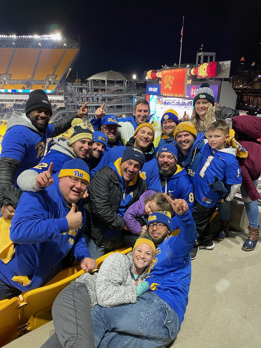 BigSteve_H's tweet photo. Hail to Pitt! #H2P #Section541 https://t.co/TWxuEhoHxQ