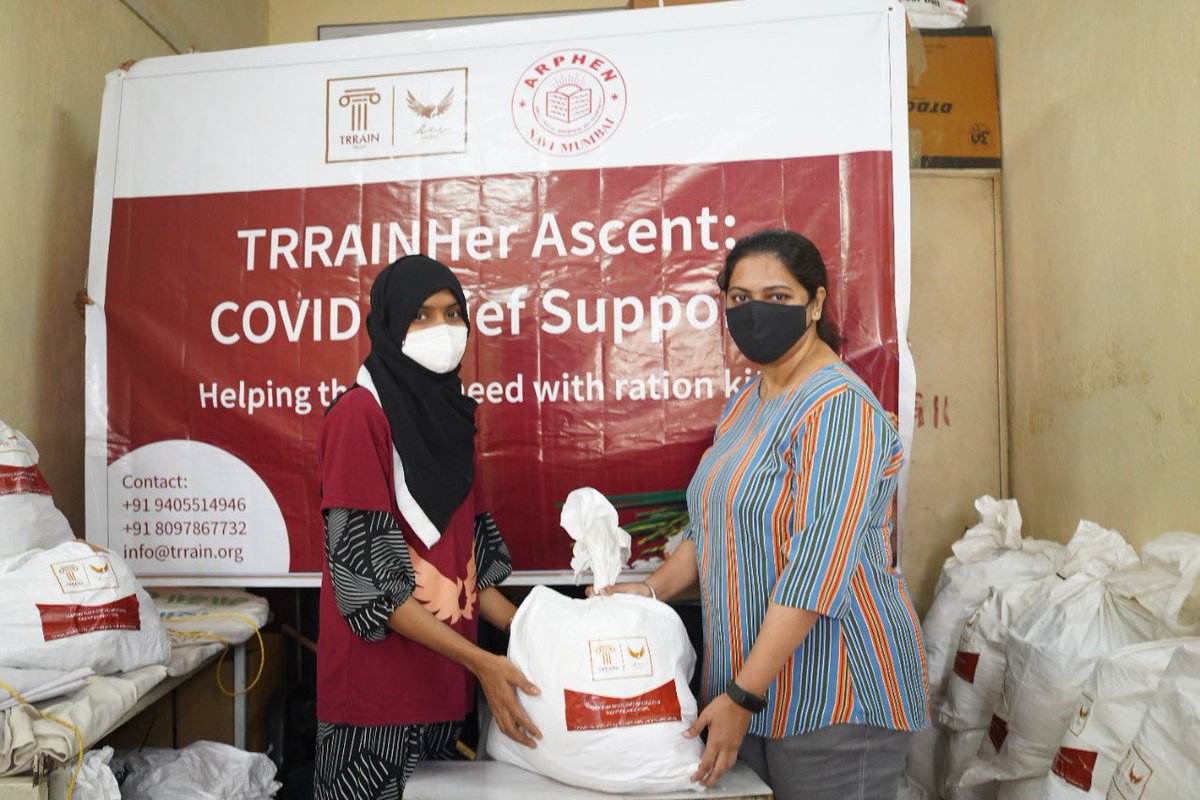 TRRAINindia's tweet photo. We conducted a ration kit distribution drive in Navi Mumbai to help young women by providing them with essentials to get through #COVID19.

#TRRAIN #TRRAINHerAscent #RationKitDistribution #RationKit #RationKitDrive #DonateNow #Help #GiveBack #Support #Coronavirus https://t.co/ZV2EpG9UNv