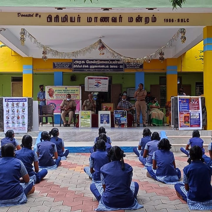 ghssokm's tweet photo. 18.11.2021 அன்று மாணவர்களின் பாதுகாப்பு மற்றும் பெண் குழந்தைகளின் பாதுகாப்பு குறித்த விழிப்புணர்வு ஏற்படுத்திட செட்டிபாளையம் காவல் நிலையம் சார்ந்த அலுவலர்கள் கலந்து கொண்ட கூட்டம்   நடைபெற்றது.
#ghssokm #safy #ChildrensRights #Police  #school https://t.co/d0AJT5Czpl