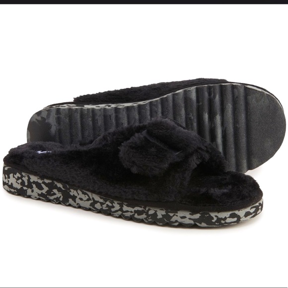 bgorhuff's tweet photo. So good I had to share! Check out all the items I'm loving on @Poshmarkapp #poshmark #fashion #style #shopmycloset #drscholls #maddengirl: https://t.co/r15rKoa04z https://t.co/WvwWrKKCIS