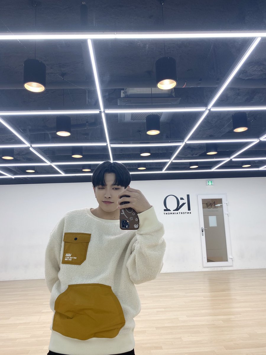 HOTD (Hongjoong Of The Day)