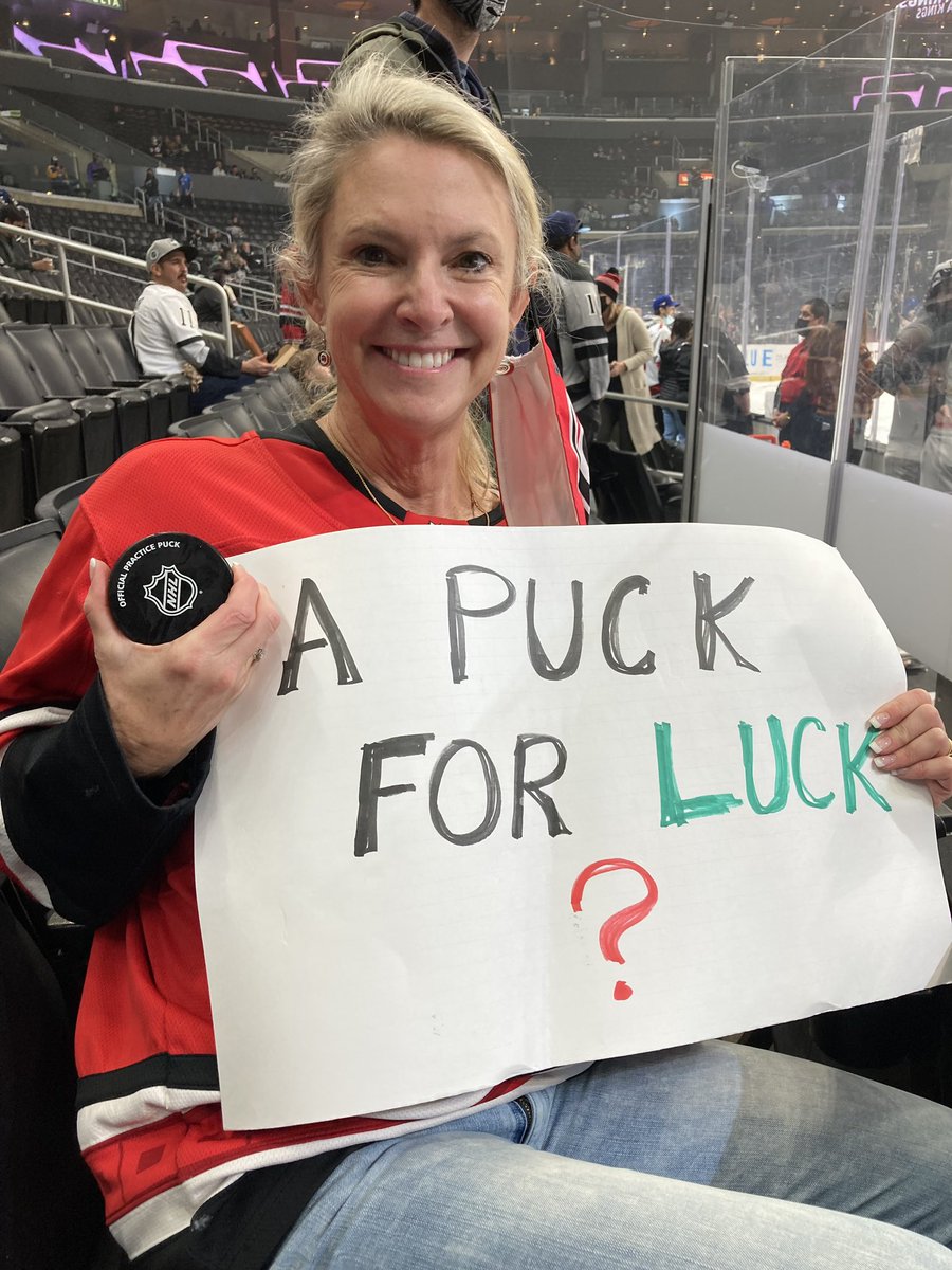 karinsedivy1's tweet photo. Day 7 of 10. Sherman Oaks to LA. Quick workout and off to the game. Meet with cruise friends, another warmup puck and another @canes win. I see a pattern! Arena number 16 on the quest! @mikemaniscalco @TrippTracy @CardiacCane #letsgocanes #retiredlifeisgood #canesineveryarena https://t.co/UKrKbEfHoM