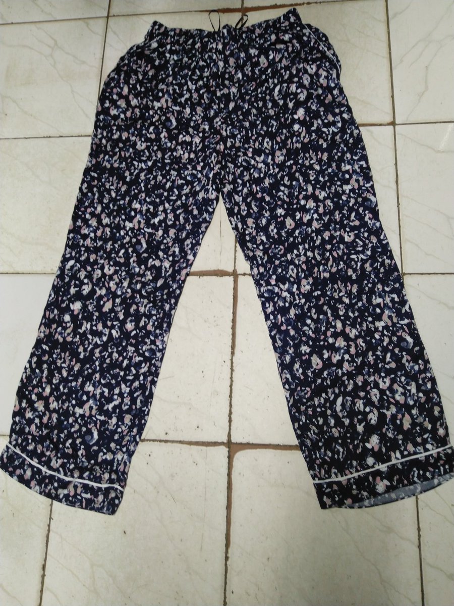 LMathinji's tweet image. #SantoriniChallenge

Wale wanatambua pallazo. Prints tamu and unique. Ladies this is for you!!!

At 550/=
📌 Shop A16 Cubes Exhibition Moi Avenue, next to Lingerie world.