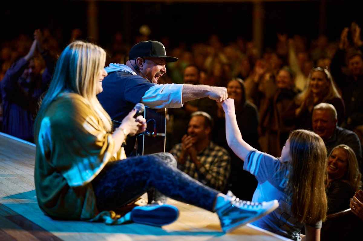 garthbrooks's tweet photo. I could do this with you every night! THANK YOU @TheRyman!!!! love, g https://t.co/1gKvoQKuV8