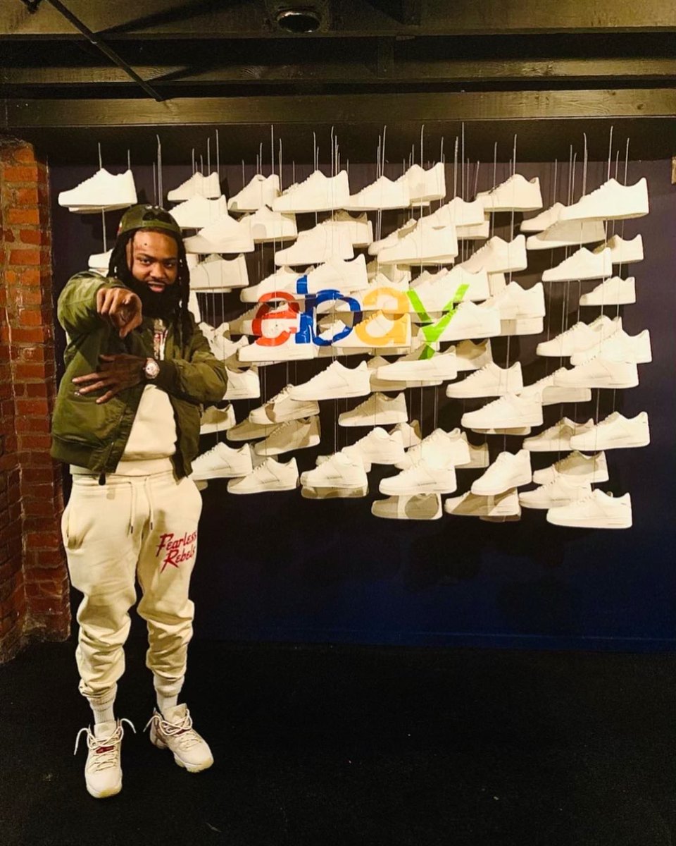 SkubaBaby's tweet photo. Had to pop up on the @ebay Hard To Find Gift Shop today shouts to @twojskicks for bringing some dope stuff I never seen before to the D. If y'all looking for super rare sneakers this holiday season make sure y'all check out ebay! @ebaysneakers #ebaypartner https://t.co/f6FYZHdz0r