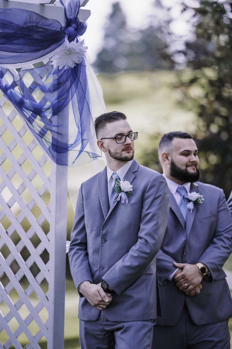 theglitterbetch's tweet photo. Finally got our wedding pictures back 😭 https://t.co/AoH6pp0abL