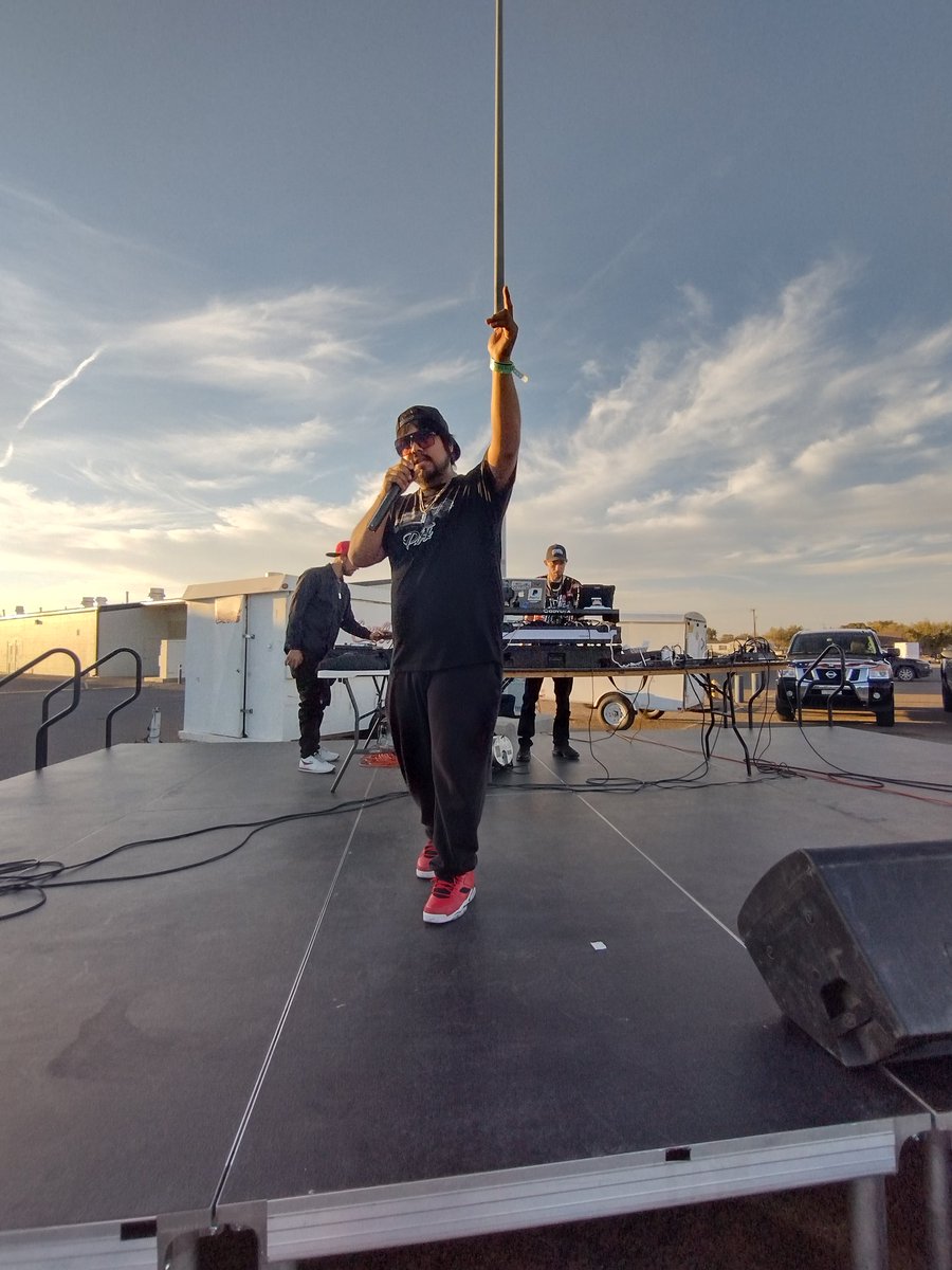 MadlogicMusic's tweet photo. I'm just a Mexican live in the West TX https://t.co/CPd8KWmdws