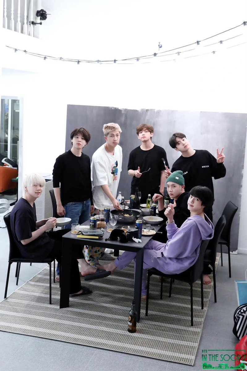 ZTMikrokosmos's tweet photo. I'm voting 🗳 for #Butter for #TheMusicVideo of 2021 #PCAs @BTS_twt https://t.co/sk2jvdNMyL