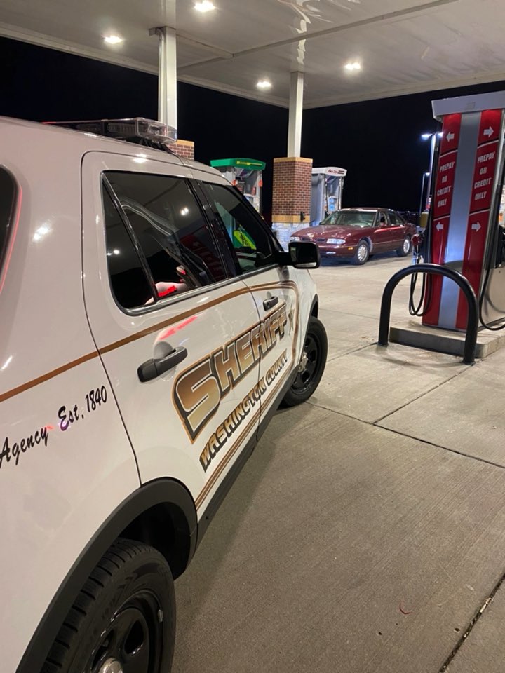 WCSO_Minnesota's tweet photo. Thanks to an observant worker. We were able to arrest a male for attempting to pass counterfeit money at a local gas station. He was arrested on a number of charges including one from another agency for a previous incident. #keeneye #teamwork #wcsostreettweets https://t.co/IljKyCimfL
