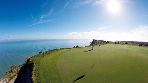 EgtTour's tweet photo. Fantastic golf course Cape Kidnappers in New Zealand. No 8 toughest course in the world. And one amazing  of a view #newzealand  #golf #travel  #egtgolftour  #nz #purenewzealand #travel https://t.co/8HBZ8rdZGo