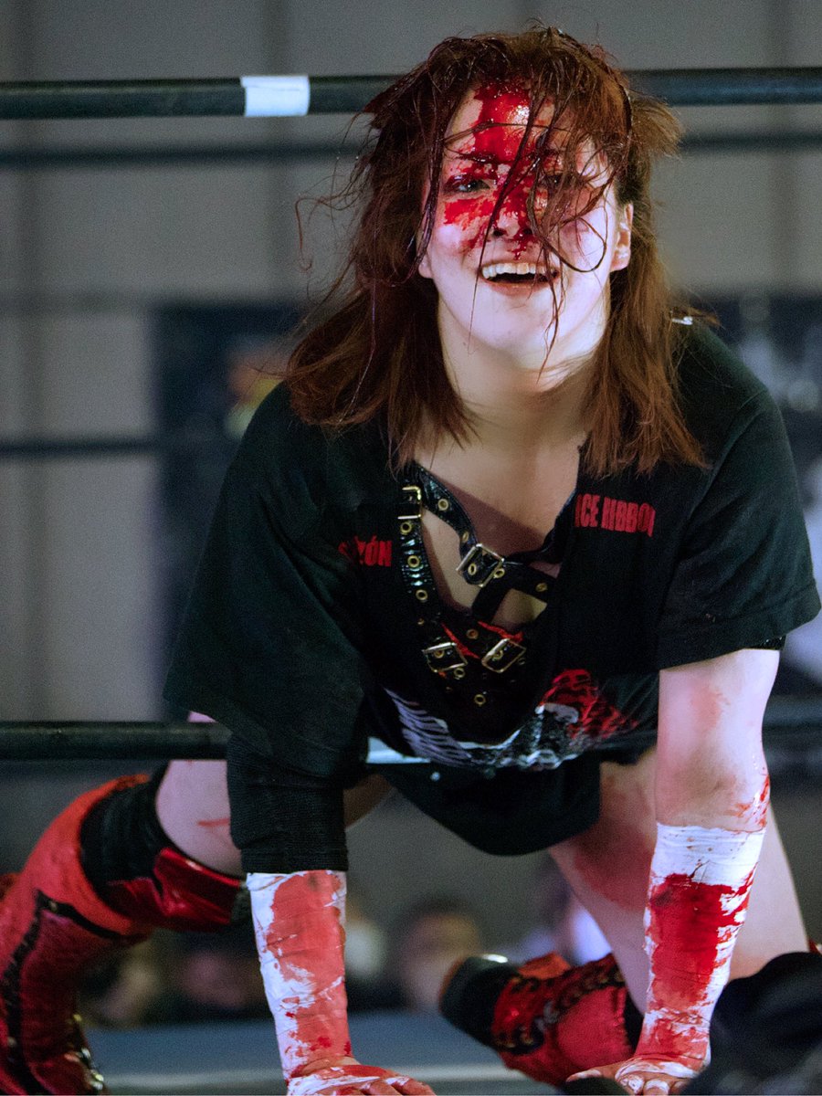 en1040's tweet photo. 21.11.21 #FMWE 鶴見青果市場
鈴季すずさん！！！
女子電力爆破プリンセストーナメント決勝進出🔥
#iceribbon #はっぴぃかめら https://t.co/eWfxuJW3c6