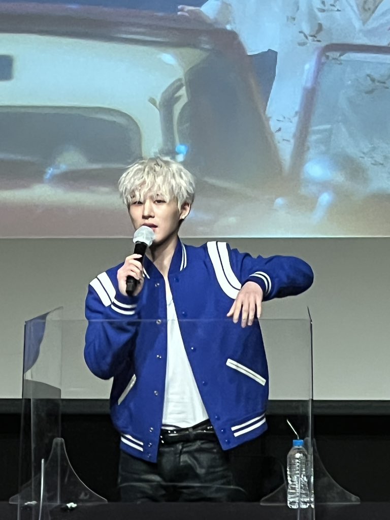 pixxe131's tweet photo. 앗싸 오눌 생로랑자캣 https://t.co/hvgZRByvsj