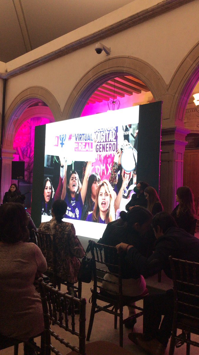 VERONICAFRAG's tweet photo. “No deseo que las mujeres tengan más poder que los hombres, sino que tengan más poder sobre si mismas.”
-Mary Wollstonecraft-

Gracias amigos @danielo_mx @c_mont22 por la invitación a la conferencia impartida por @OlimpiaCMujer una dicha estar presente 💜 https://t.co/pIw9XMqMQX
