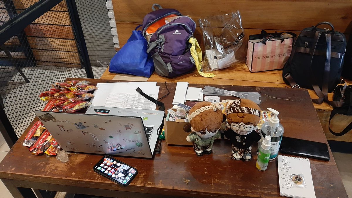 percaratan's tweet photo. Buladdeul~ tempat regist sudah siap yaaa 🤗 https://t.co/QbxxKgEOPU