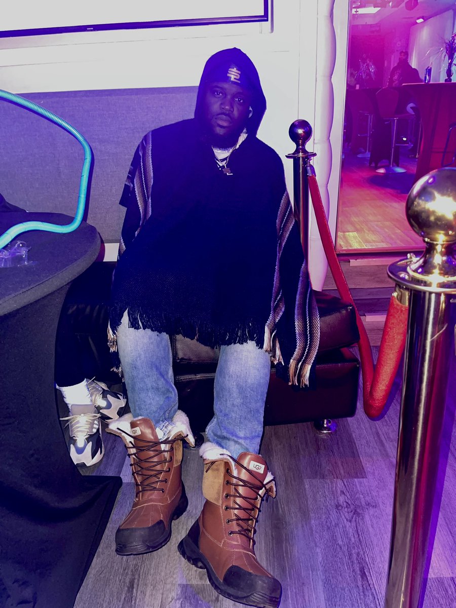 SL__Senpai's tweet photo. He balling again
That boy think he harden again
That wire hit the bank account he feeling like Marlo again.. #SlavyLogic #ExplorePage #Explore #SL #ShopSL Click Link in bio for SL products #Wavecheck https://t.co/2AHOXZ8xVz