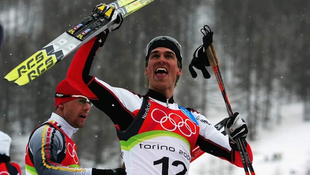 Sonm. Футболист по английски. Ван хоенхальм. Olofsson. Давид сильва манчестер сити.