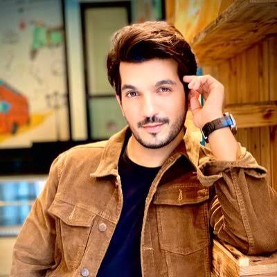 TamashaTelly's tweet photo. #SuperExclusive
#telly_tamasha
#ArjunBijlani has been approached to play lead in @ColorsTV upcoming show #Kasam2. However things are not finalized yet. https://t.co/FctePwNbMZ