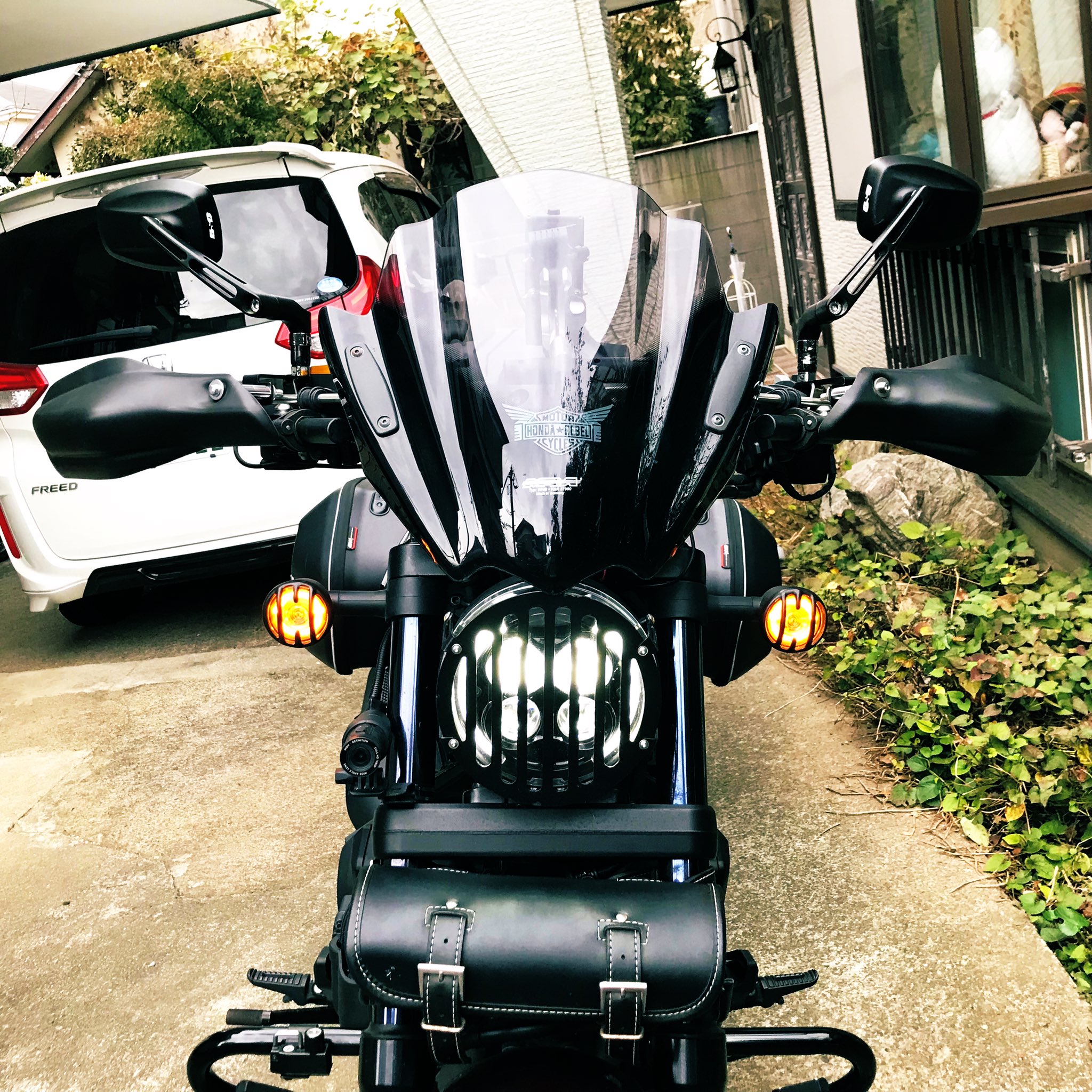 POWER BONE ハンドガード レブル1100向け 取り付け部品付き POWER BONE ハンドガード レブル1100向け 取り付け部品付き