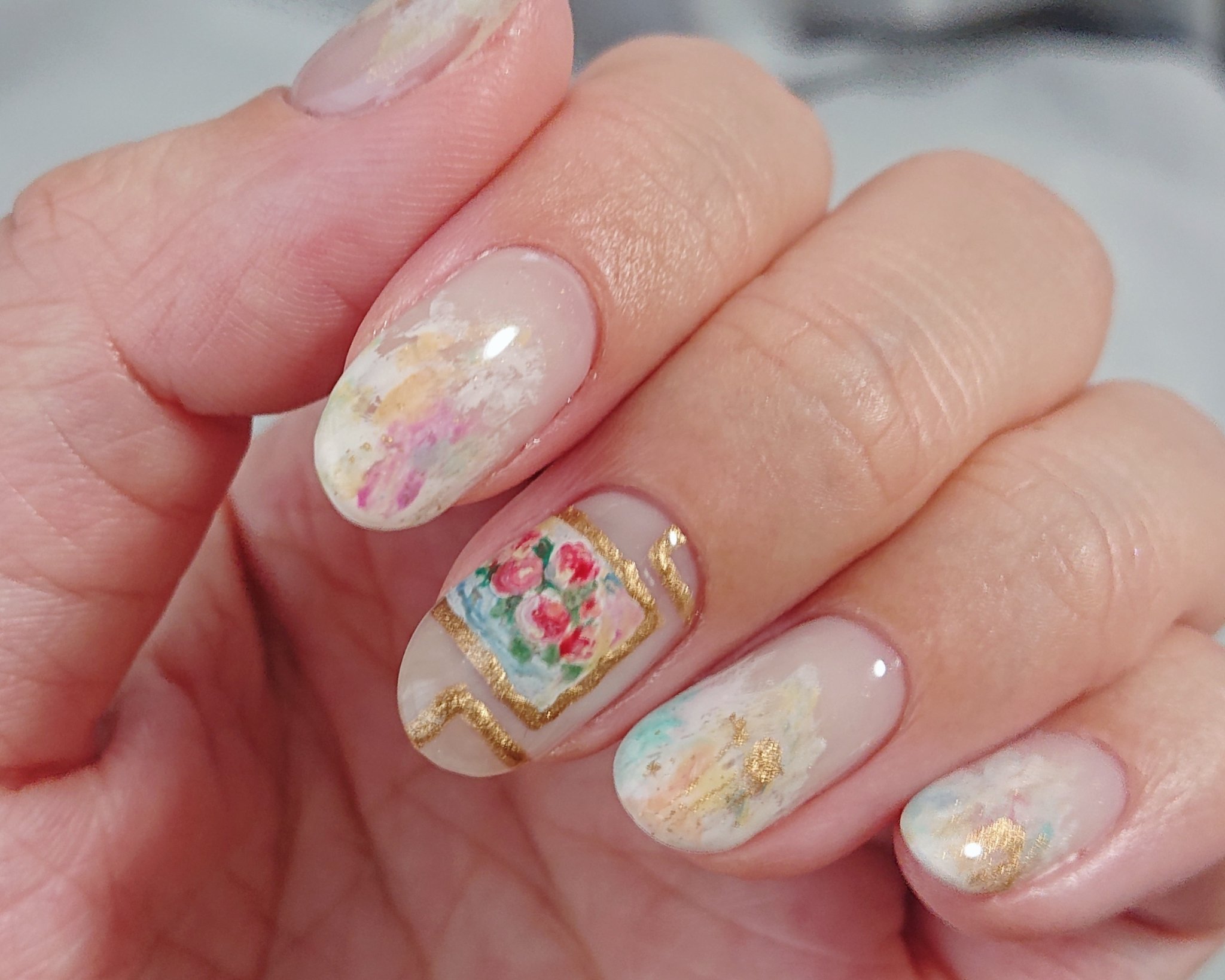 Twitter 上的 なる 今月のネイルはルノワールの桃にした T Co neecwauo Twitter