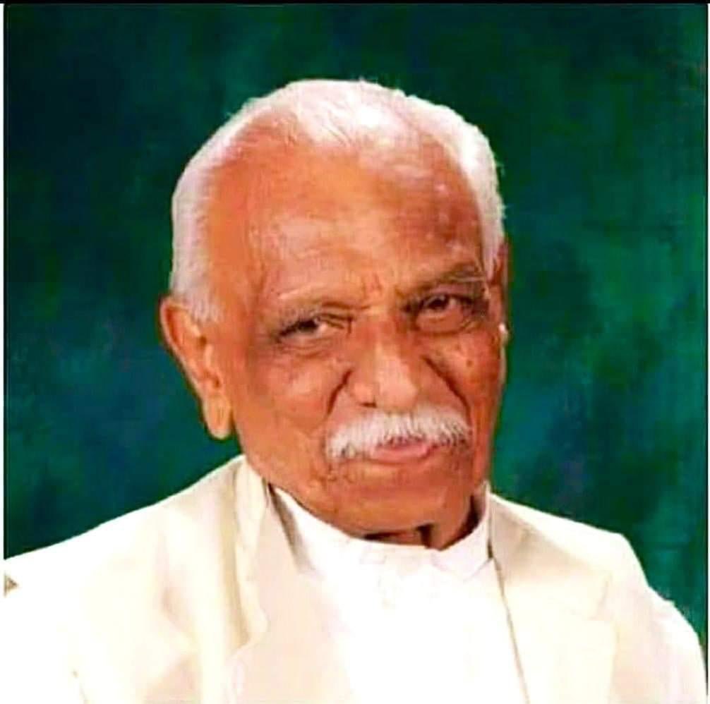 Gujarat: Senior RSS Swayamsevak‌, Veteran Functionary of  Bharatiya Mazdoor Sangh (BMS) Sri Keshu Bhai Thakkar (96 years) is nomore. #OmShanti