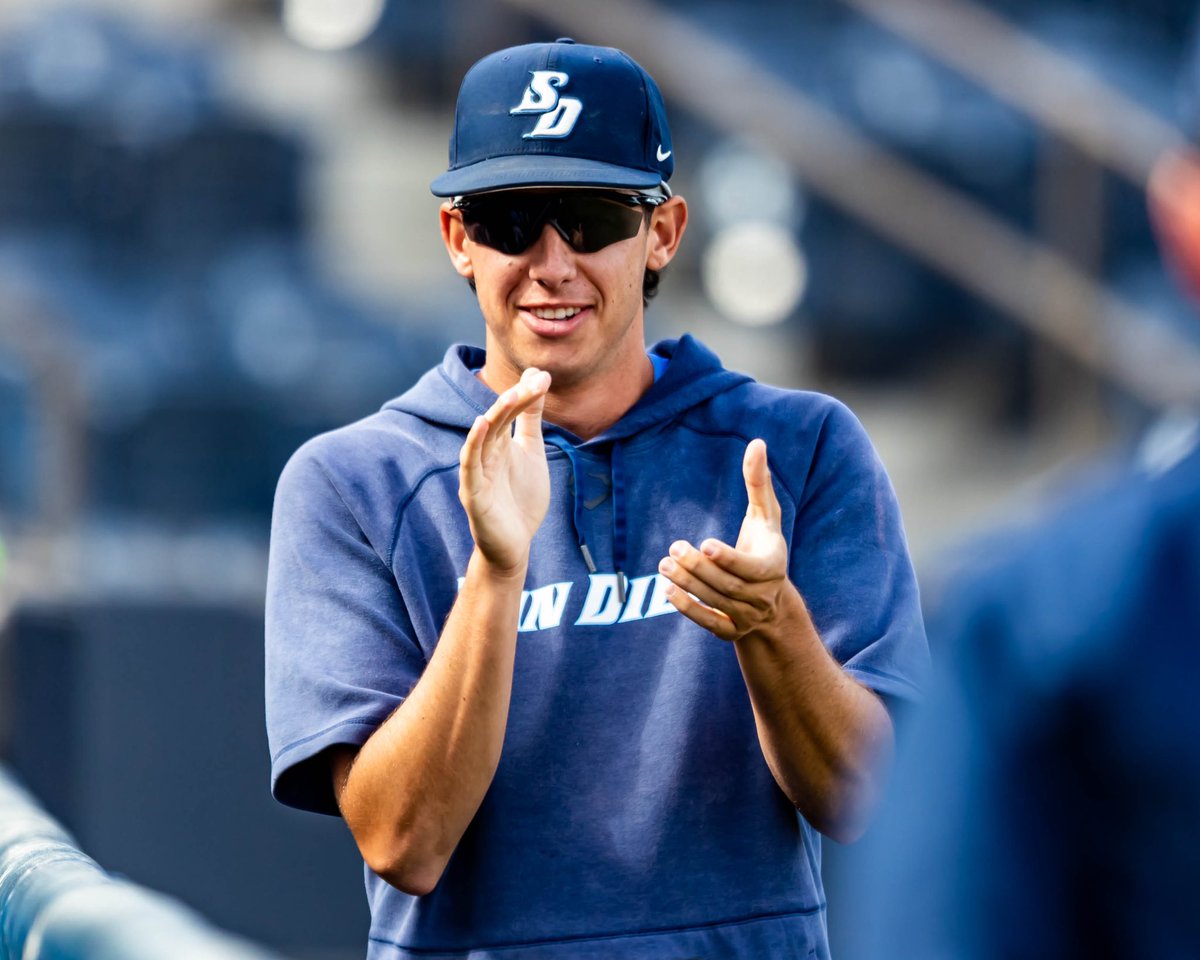 DavidFrerker's tweet photo. Had a blast photographing @USDbaseball this morning. Looking forward to working with them this coming season! #baseball #sportsphotography #TeamCanon https://t.co/YT3MA0aYKo