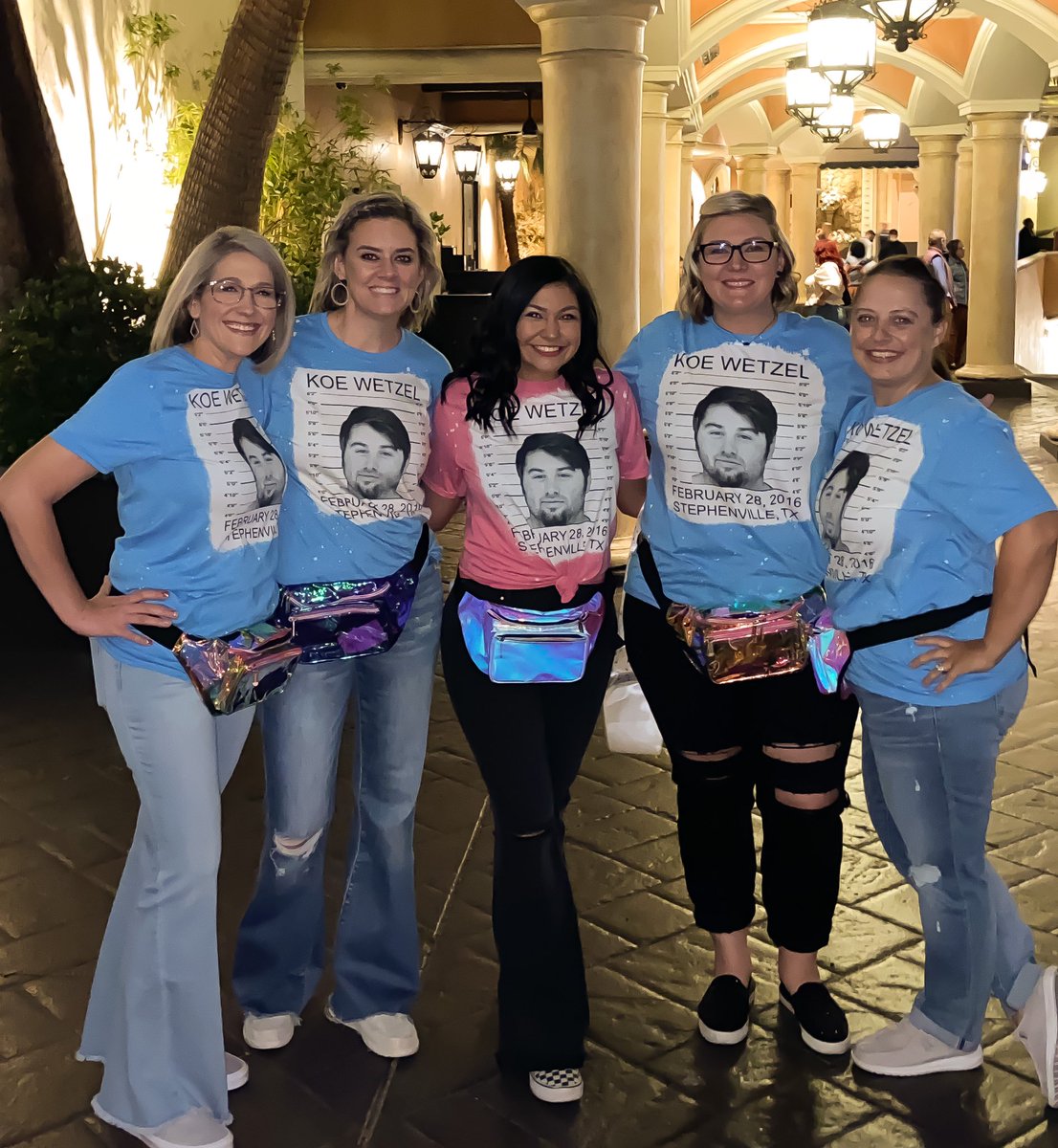 mrsmexicant's tweet photo. Ready for @KoeWetzel In Vegas!!! #lasvegas #stephenvilletexas #teamsynamin #girlstrip https://t.co/iQcCCKX921