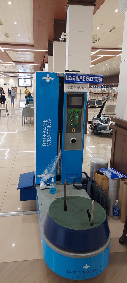 RoyceNair's tweet photo. No one manning the baggage wrap for more than 15 mins. Called the number several times. Horrible service @KochiAirport https://t.co/BI9QGd2qyR