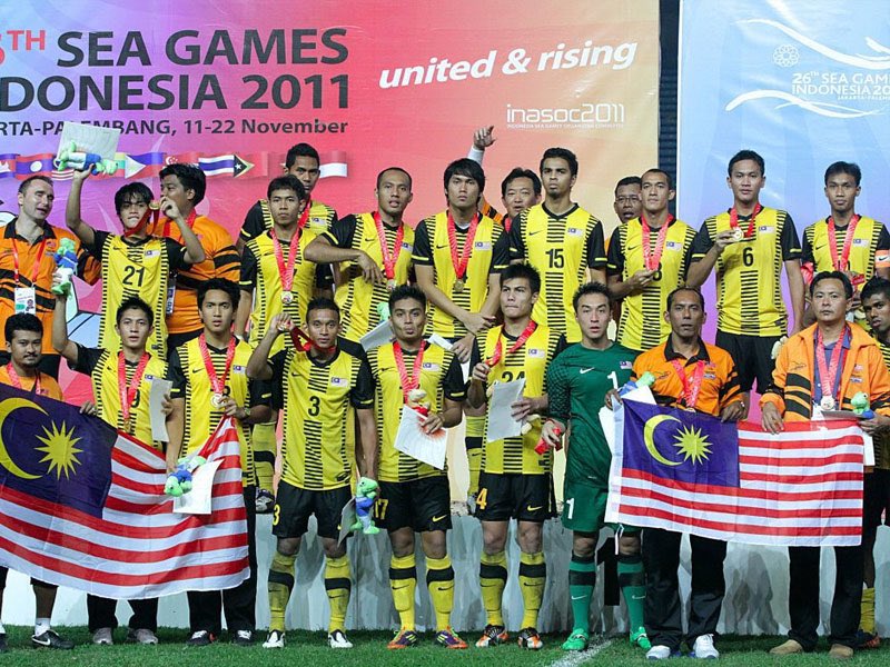 coach_oks's tweet photo. 10 years ago we won Gold in the SEA Games. What a talented team we had at the time captained by Baddrol with Khairul Fahmi as assistant. Not to forget, Irfan Fazail at just 20 but played like a leader. Great memories. 🇲🇾🇮🇩 https://t.co/SFUBMF6vZ8