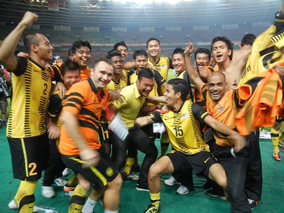 coach_oks's tweet photo. 10 years ago we won Gold in the SEA Games. What a talented team we had at the time captained by Baddrol with Khairul Fahmi as assistant. Not to forget, Irfan Fazail at just 20 but played like a leader. Great memories. 🇲🇾🇮🇩 https://t.co/SFUBMF6vZ8