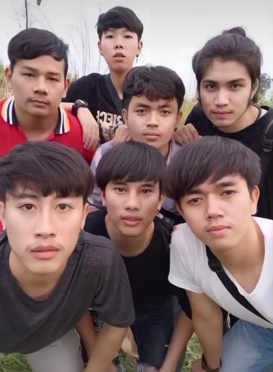 woraratnxx's tweet photo. เกินกว่าคำว่ารักมันมากกว่าคำว่าผูกพันธ์
#แก๊งค์หรรมหวาน 👬❤️ https://t.co/Ve7PrMDJEQ