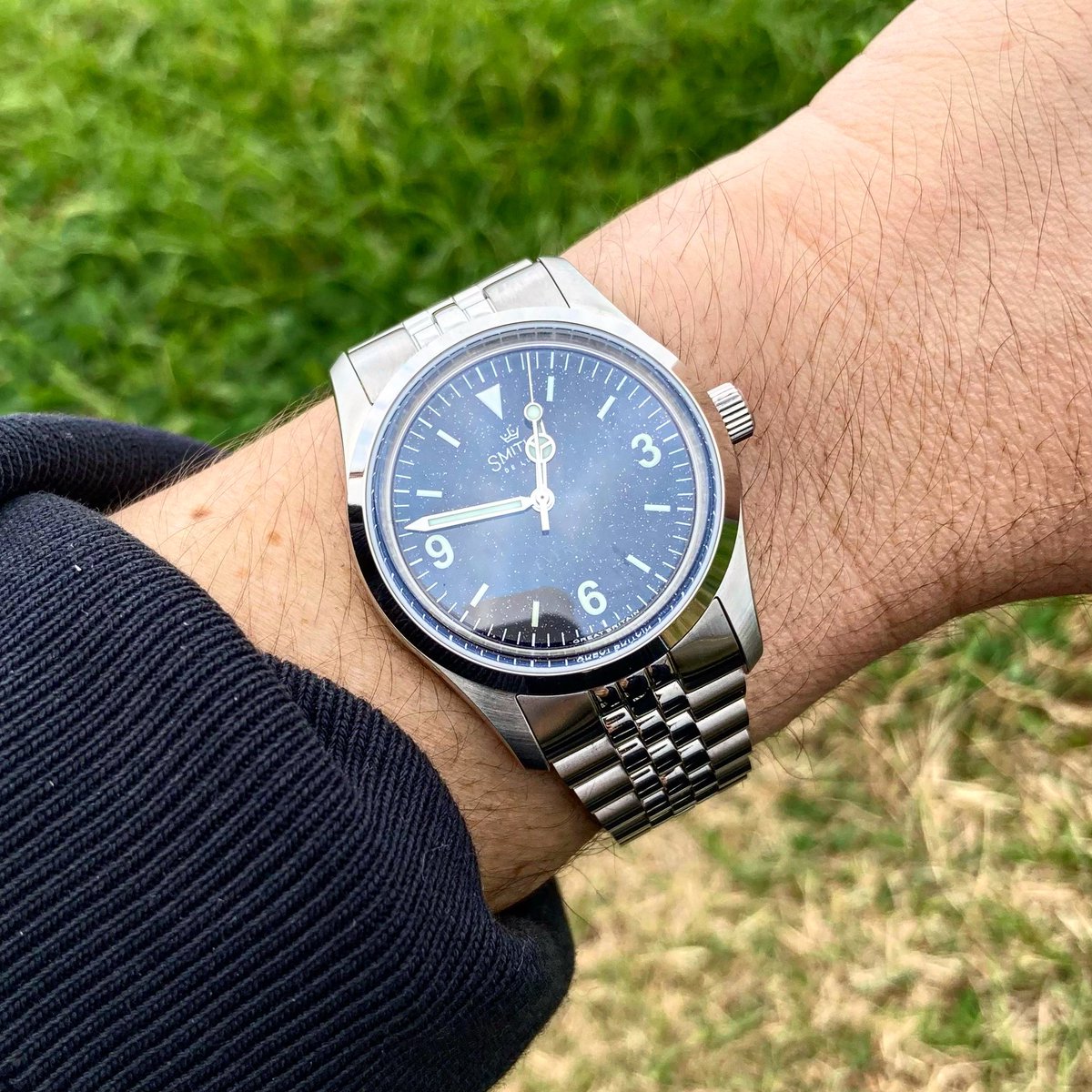 zenmai_zenmai_'s tweet photo. 3日目
#smiths #timefactors #everest #prs25 #SMITHSEVEREST #jubilee #aventurine #aventurinedial #jubileebracelet #Miyota9039 #explore #smithswatch
#watches #smithssunday #smithswatches #smithswatcheseverest #smithseverest
#スミス #スミスウォッチ #スミスエベレスト https://t.co/baKhZMFAEW