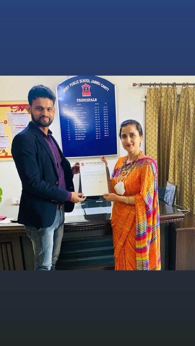 ArjunGaur1's tweet photo. It was an unforgettable moment for me to receive an appreciation letter after our successful Life Coaching event by Puneet Kaur mam (Principal Army Public School  - Jammu Cantt). 

#Arjun #lifestrategist #aps #transformation #fearlesstransformation #mentalhealth #wellness #jammu https://t.co/NWivUeCKtn