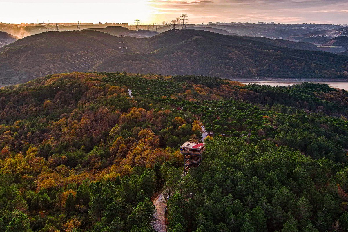 Bu güzelliğe siz de şahit olun.

Burası İstanbulluların kullanımına açtığımız Kemerburgaz Kent Ormanı. Burayı ziyaret ederek hem bu harika doğa manzarası içinde yürüyüş yapabilir, dinlenebilir hem de Mimar Sinan’ın eşsiz eseri Mağlova Su Kemeri’ni görebilirsiniz.