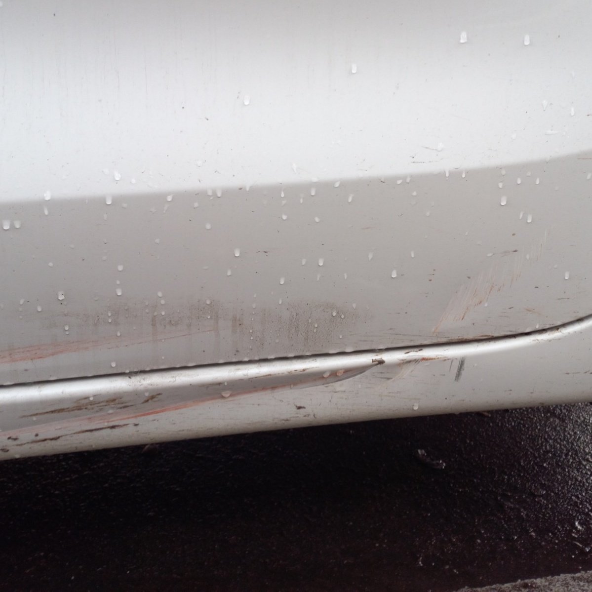ferozmohd7086's tweet photo. @morang  here is the picture of damage. Which zoom service thinking small damage. https://t.co/YzYMTDxmZt