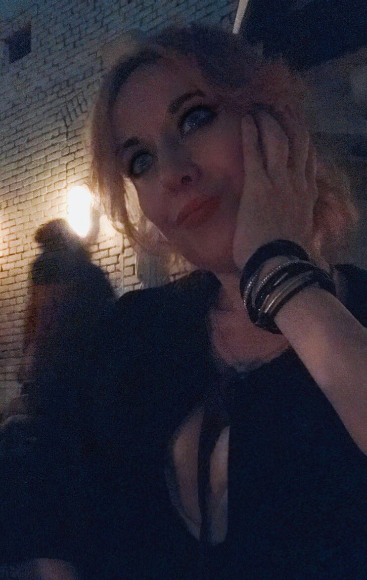 aliontheair's tweet photo. Drink your cares away. Worries for another day. Let the music play. Down at Fraggle Rock (aka @ApothekeLA)
#datenight #cocktailtherapy #sorrytomydoctorsandtrainer https://t.co/L5Ifzw8LGI