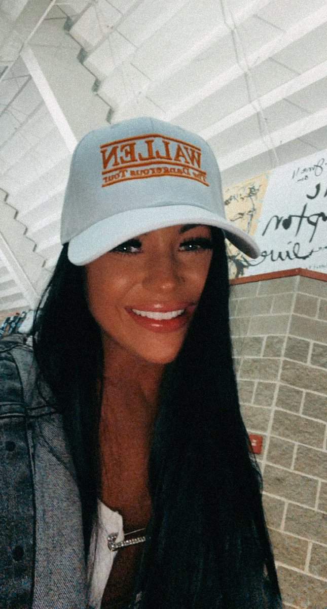 daddy? sorry daddy? <a href="/MorganWallen/">morgan wallen</a>