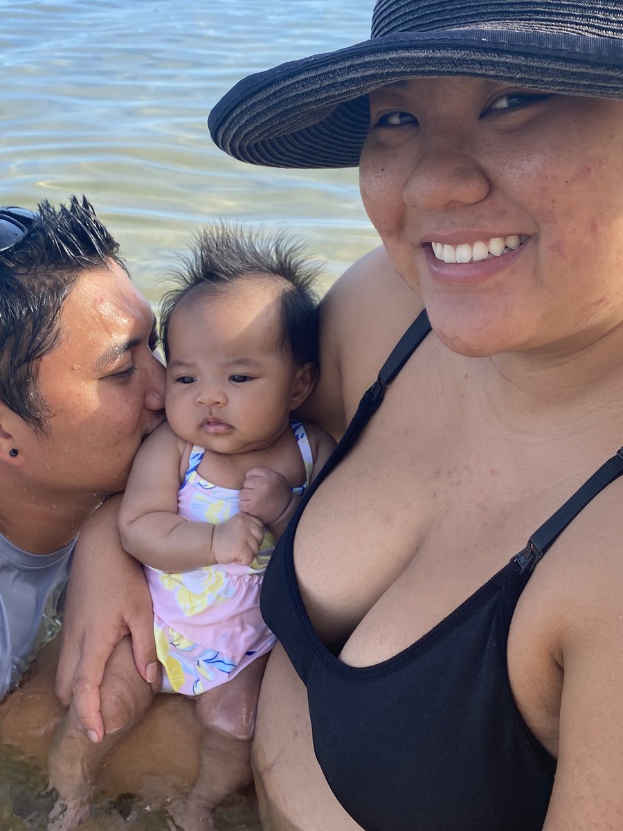 Thaurisss's tweet photo. I think ill start documenting my baby’s milestones / life on here from now on🥰
•
•
Heres the first one—her first time at the beach 🏖 

📍baby beach, kauai https://t.co/g5hfYL3ky3