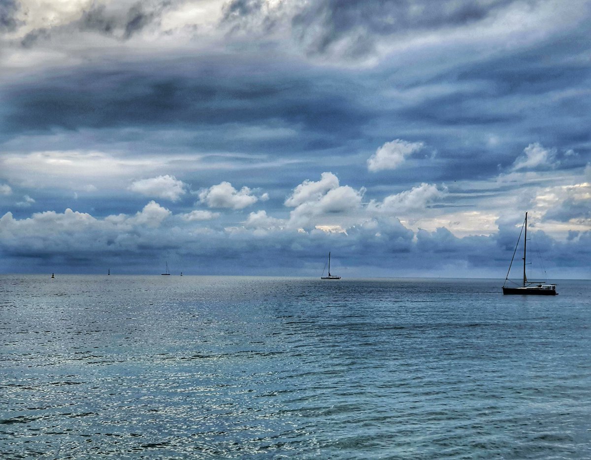 Virginia_Rexach's tweet image. Entre claros, azules y grises... #BuenosDias #Mallorca #photography #MyPhoto