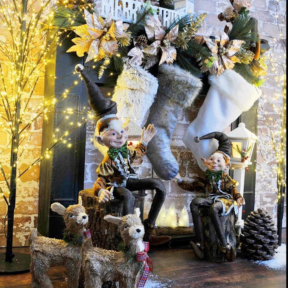 Cheeky Elves, hanging stockings and twinkling lights!

Whats your favourite thing about Christmas?

#Christmas_Elves_ #Christmas2021 #ChristmasCountdown #Melbourne #Rustic #elves #vintage