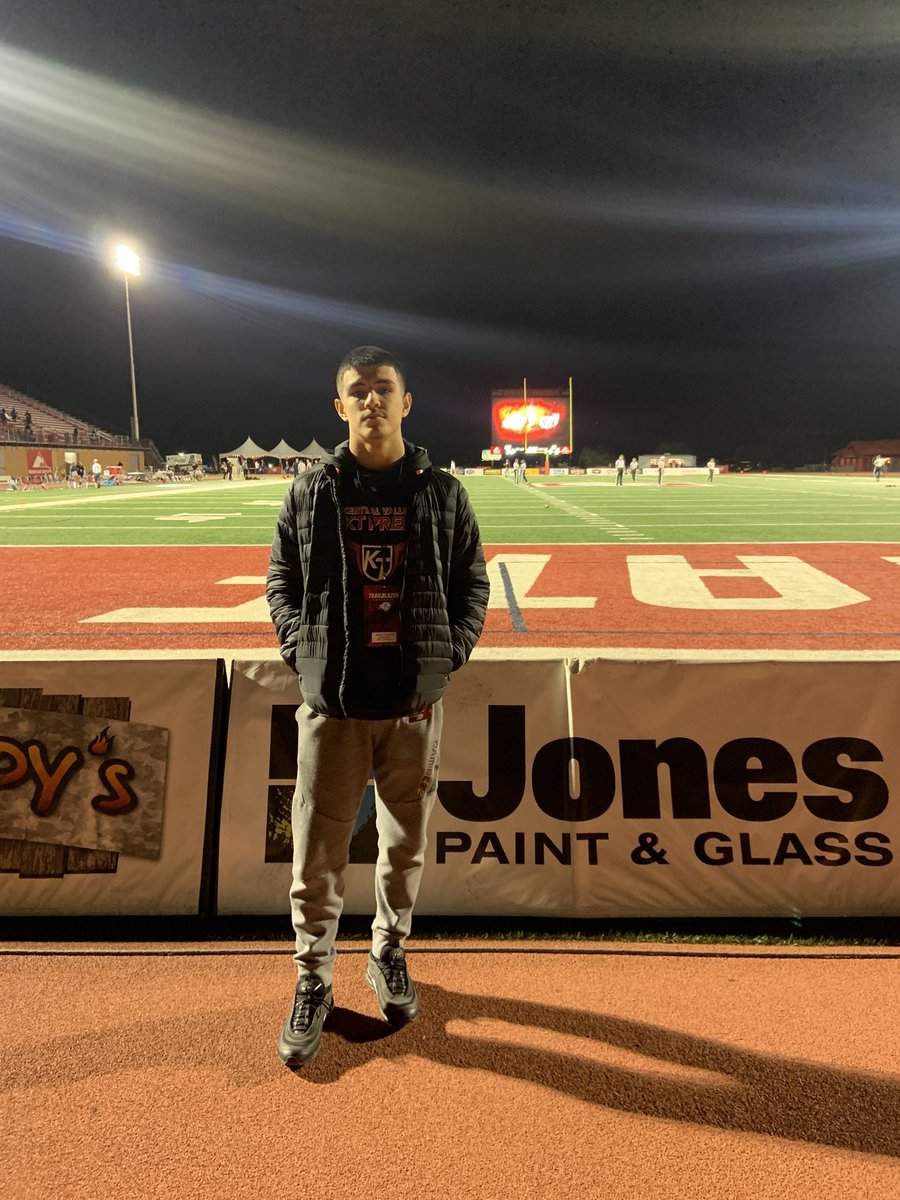 Had a great time attending the <a href="/DixieState_FB/">Haha</a> football game and touring their beautiful campus. Big thank you to <a href="/CoachPPeterson/">Paul Peterson</a> @Coachtui_dsu <a href="/michaeldsmith34/">Coach Smith</a> <a href="/carissa_mrtnz/">Carissa Martinez</a> for the unofficial visit. Go trailblazers! 🦬