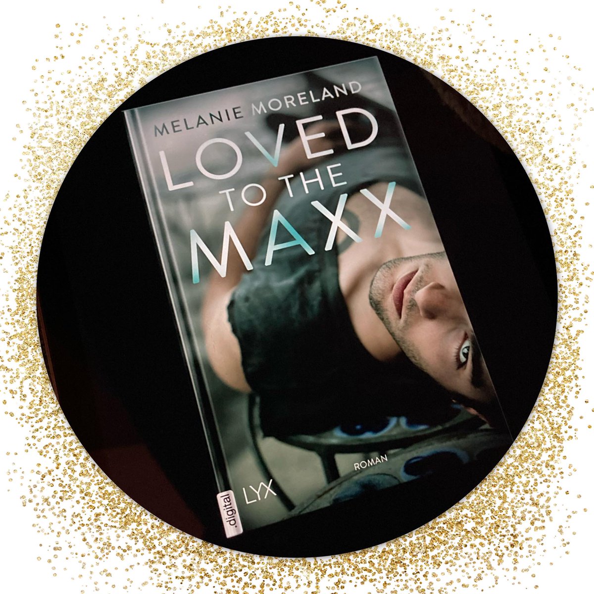 [Werbung] Heute möchte ich euch gerne zu einer romantischen Geschichte einladen… Melanie Morelands Roman „Loved to the Maxx“ verändert das Leben von Charly und Maxx gravierend. #LovedtotheMaxx #LYXVerlag  #NetGalleyDE #Rezension instagram.com/p/CWfenPjKef8/…