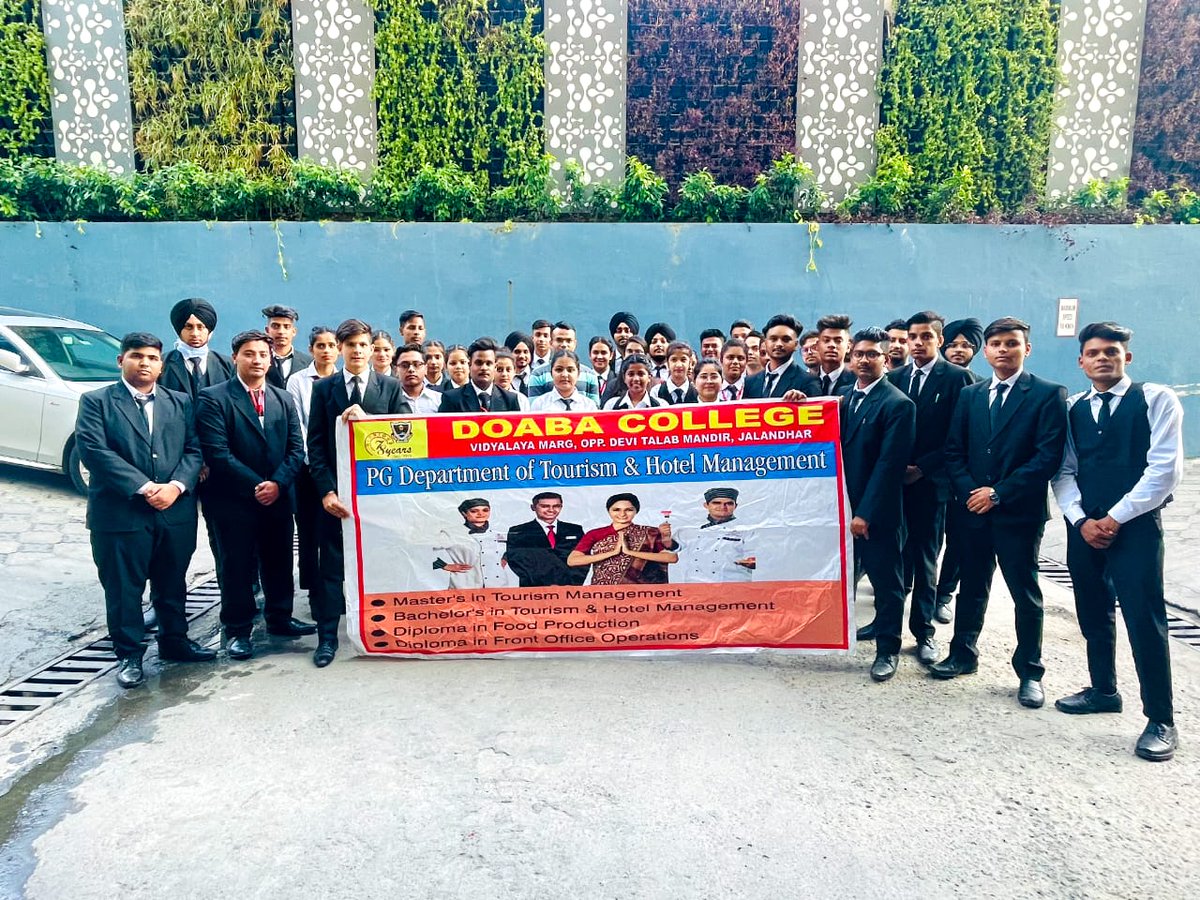 dcj_official's tweet photo. PG Department of Tourism &amp; Hotel Management , Doaba College organized Industrial Visit for students of BTHM  to Courtyard Marriott &amp; Sarovar Portico Amritsar.
#DoabaCollegeJalandhar #BTHM #PrincipalPardeepBhandari https://t.co/2Ff2hXiy0c