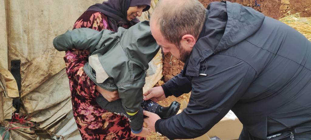 ✈️✈️ TEKNOFEST2021 ‘de Sürü İHA kategorisinde 3. olarak bizleri gururlandıran <a href="/UcanAndalar/">UÇAN ANDALAR</a> sürü İHA takımımız kazandığı ödülü Suriye’de bulunan yetim merkezimiz ve dağınık kamplarda bulunan çocuklara bağışladı.