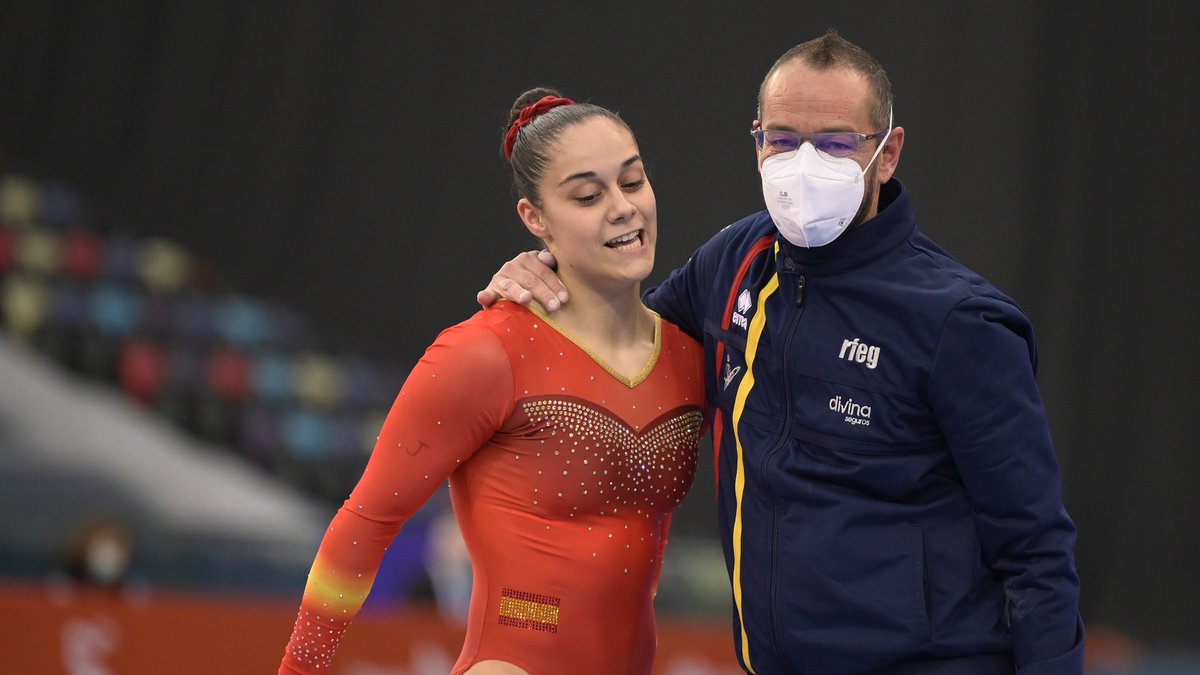 gymnastics's tweet image. The Women&apos;s Double Mini #Trampoline #Worlds medallists....
🥇 Lina Sjoeberg 🇸🇪
🥈 Shelby Nobuhara 🇺🇸
🥉 Melania Rodriguez 🇪🇸

#TRAWorldChampBaku2021 #DMT #Gymnastics