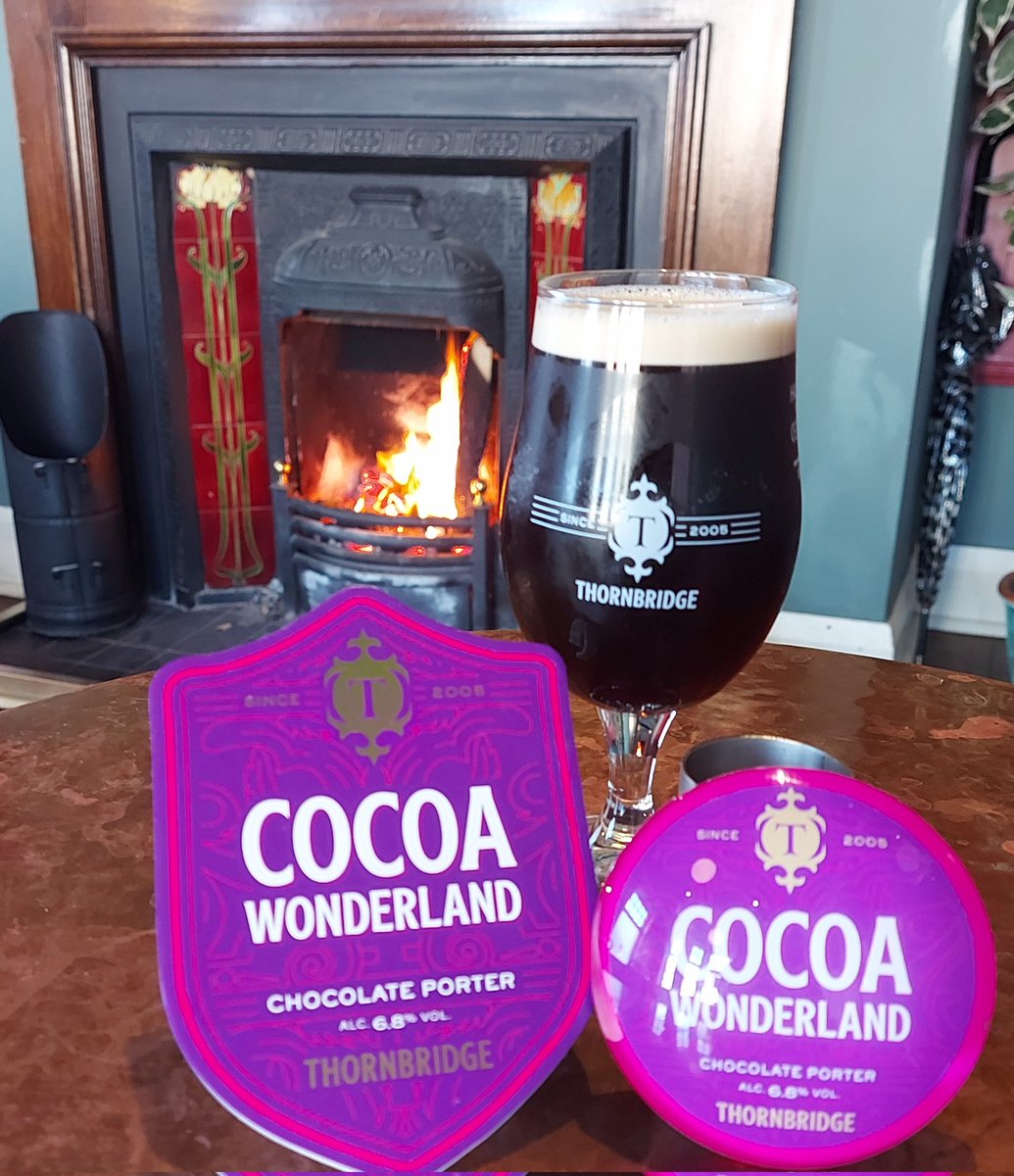 TheGreystones's tweet photo. Cocoa Wonderland on cask AND keg and a roaring fire. There! Three reasons to make this Sunday a pub Sunday.
#sundayvibes #chocolateporter #pubsunday https://t.co/IWhOA31IRr
