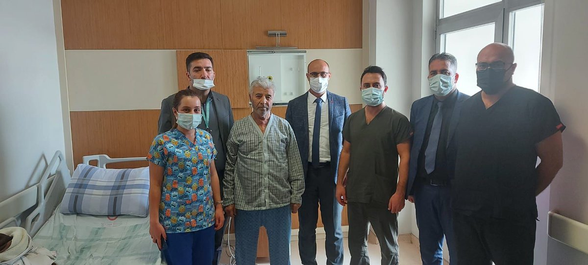 Ağrı Eğitim ve Araştırma Hastanesi’nde 11 Kasım 2021 tarihinde ilk bypass ameliyatı(Açık kalp cerrahisi) başarı ile gerçekleştirildi.  İstanbul Dr. Siyami Ersek Göğüs Kalp-Damar Cerrahisi Eğitim ve Araştırma Hastanesi ile ortak yapılan operasyonlar sonrası iki hastamız kalp damar